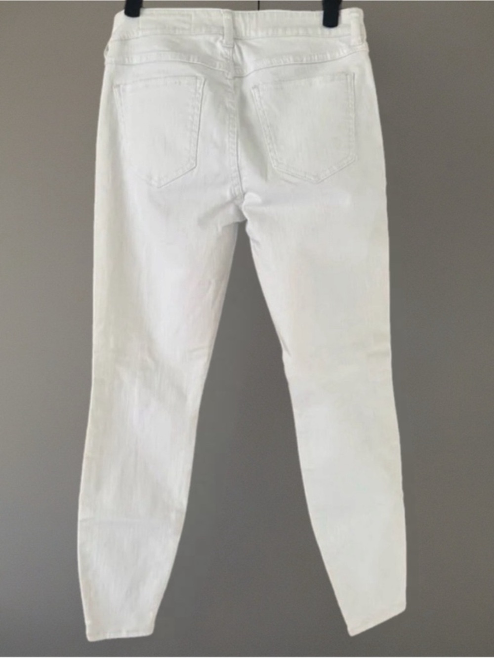 👻 NWOT Pistola White Distressed Jeans~Women’s 27”~Straight-Skinny Fit~Ankle Zip - Picture 5 of 9